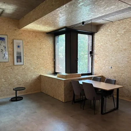 Apartment Headline *